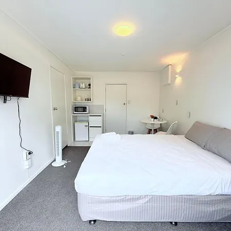 Unit 7 Fenton Sumner Lodge